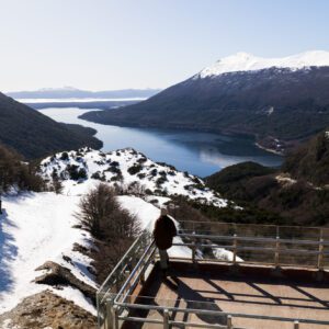 Lago Escondido y Centros Invernales